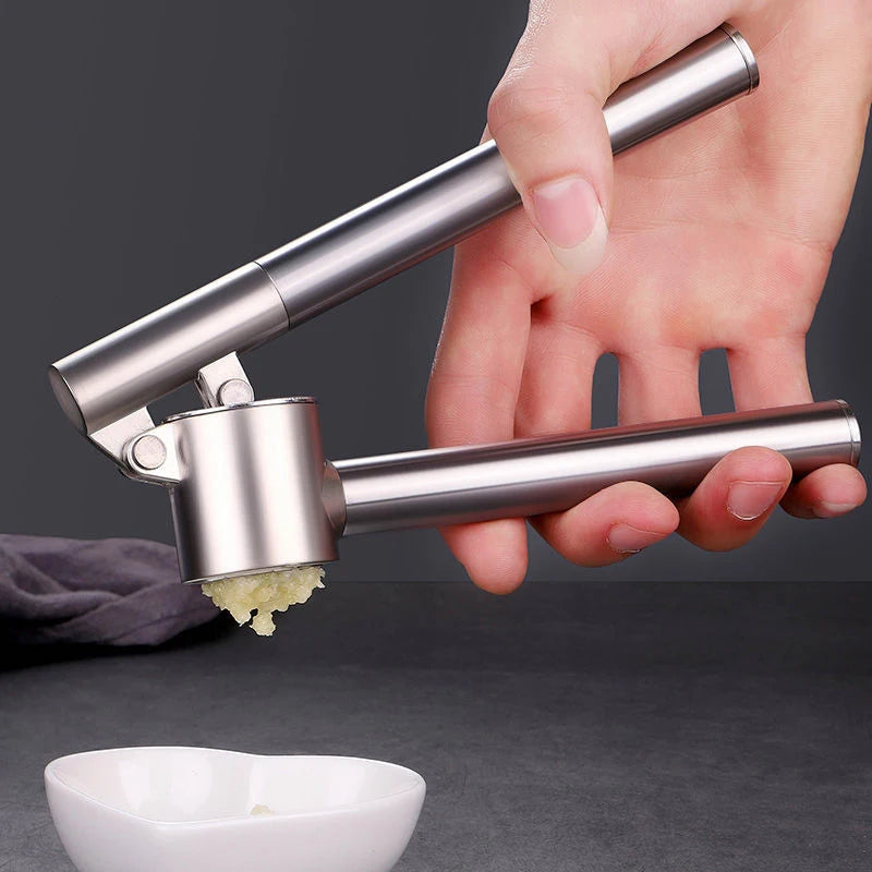 Garlic Press With Cleaning Brush Set