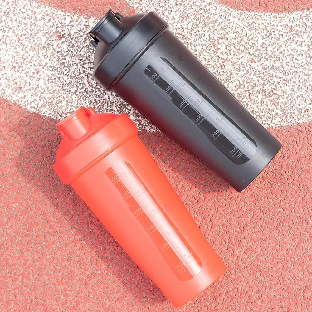 600ML 20Oz Protein Shaker Plastic Portable Bottle For Fiess Enthusiasts Athletes Leak Proof Drink Shaker Cup